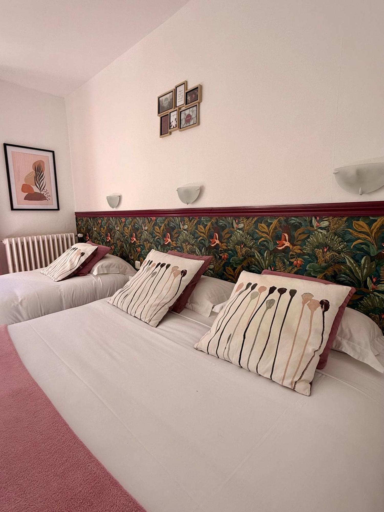 Le Grand Hotel Forcalquier Exterior foto